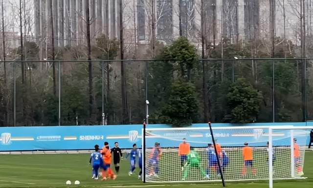 2-9惨败！泰山输得太憋屈，新援成谜题，主帅仍未定，拿啥去夺冠